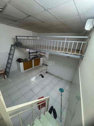 Nhà nguyên căn 7 triệu Đường Lê Trực P7 Quận BT cho thuê