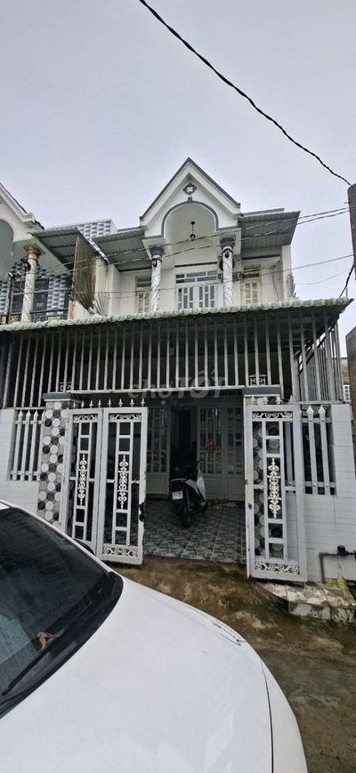Cần bán nhà khu vực bình chánh long an