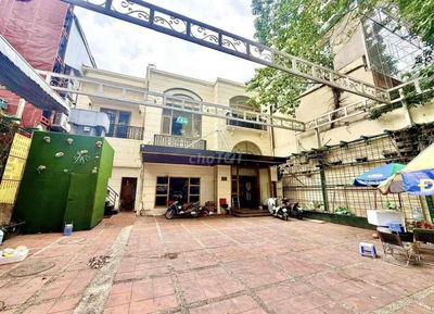 CHO THUÊ MT NGUYỄN ĐÌNH CHIỂU Q3 DT 14x30M  KHÔNG GIAN MỞ
