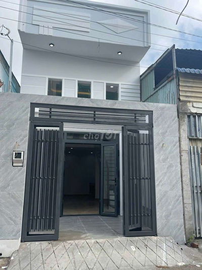 NHÀ ĐƯỜNG XE TẢI, MỚI ĐẸP, 2PN 2WC. GẦN BÊN PHẠM VĂN ĐỒNG.