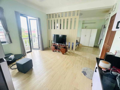 Căn hộ dịch vụ full nt ban công