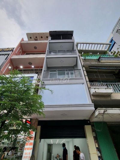 Cho thuê nhà mặt tiền nguyên căn đường Đề Thám