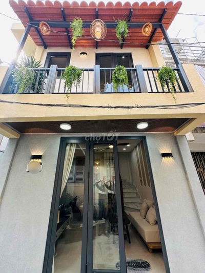 SMART HOME - CẠNH KHU PHỐ PXL PHÚ NHUẬN - MỚI XÂY , FULL NỘI THẤT