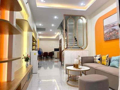 NHÀ ĐẸP THANH XUÂN - LÔ GÓC - FULL NỘI THẤT - SÁT NGÃ 4 SỞ