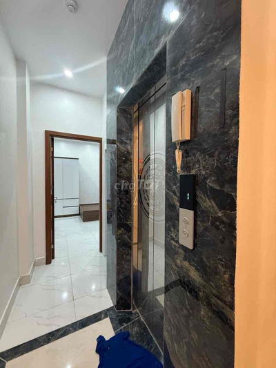 TOÀ CCMN DÒNG TIỀN ỔN ĐỊNH–FULL PHÒNG 10/10–VỊ TRÍ VÀNG KHU SINH VIÊN