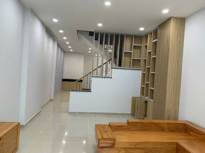 Nhà 3 Tầng ,94M2 ,4pn, 4WC, Ngay Trung Tâm   Thủ Đức Đường Hoàn Diệu 2