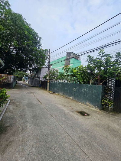 BÁN NHÀ HÓC MÔN - 3 CON Ô TÔ NGỦ TRONG NHÀ - DT KHỦNG - GIÁ CỰC TỐT