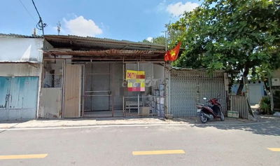 Cho thuê kho giá rẻ mặt tiền Phú Định 8x30 xe tải chạy ầm ầm kinhdoanh