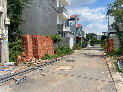 KẸT TIỀN BÁN ĐẤT NGAY VINHOMES QUẬN 9.