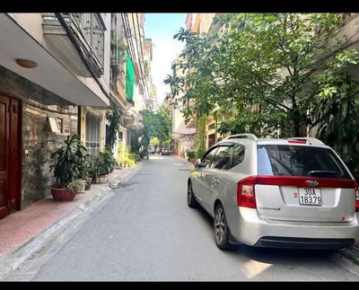 Tôi cần bán nhà mặt ngõ ô tô chánh dừng đỗ Xuân La, 5tầng.