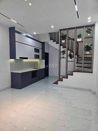 VĨNH NINH ~80mx4T.3 mặt thoáng vĩnh viễn.có sân để xe riêng.thiện chí