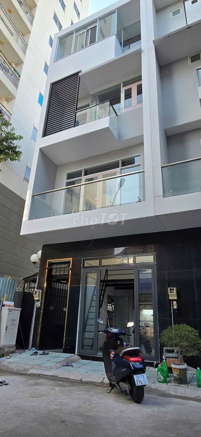 PHÒNG CAO CẤP MỚI XÂY 30M2, MÁY LẠNH, NƯỚC NÓNG, LÊ THỊ CHỢ Q7
