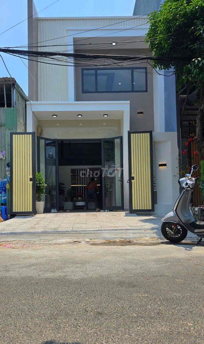 Định cư nước ngoài nên bán gấp