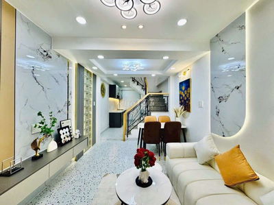 HUỲNH VĂN BÁNH-PHÚ NHUẬN,3 TẦNG,28M2,NGAY PHỐ THỜI TRANG,CHỈ HƠN 5T