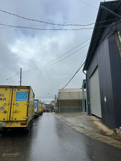 Chính chủ cần cho thuê kho mặt tiền đường Cù Chính Lan, phường 8, TP. Đà Lạt 500m2 giá tốt