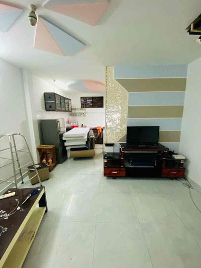 NHÀ THẠNH LOC 31 2 Phòng 5.5Tr
