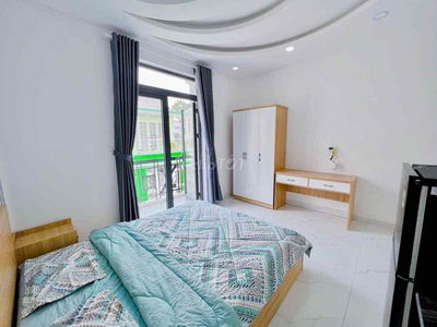 STUDIO BAN CÔNG FULL NỘI THẤT THANG MÁY NGAY TRUNG TÂM SÁT UEH