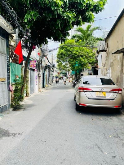 HẺM XE TẢI THÔNG - 3 TẦNG - ĐỐI DIỆN TRƯỜNG HỌC - GÒ VẤP - 6 TỶ 48