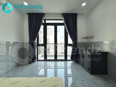 CHO THUÊ CHDV BAN CÔNG FULL NỘI THẤT GẦN TRƯỜNG ĐH NGUYỄN TẤT THÀNH