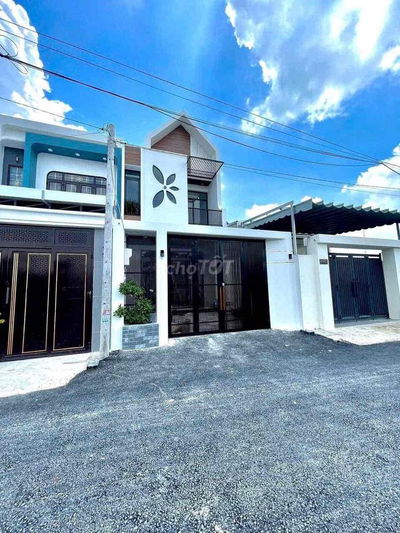 Bán Gấp Nhà Ngay Chợ Bình Chánh 110m2 Nhà 1 Trệt 1 Lầu đang cho thuê