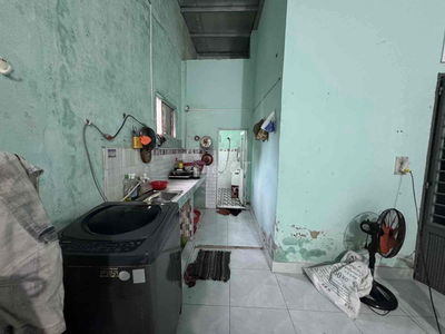 Nhà 2mặt tiền đường Mân Quang gần công viên.