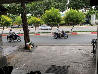 Cho thuê vỉa hè