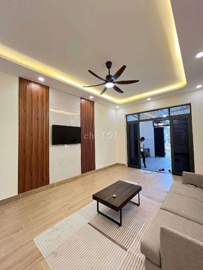 MTKD  văn phòng, cty. Làm kho hàng hay bất cứ j đều tiện