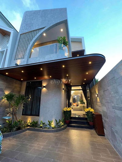 CẦN BÁN NHÀ 1 TRỆT 1 LẦU, SHR, GIÁ 2 TỶ 350, TRUNG TÂM THỦ DẦU MỘT