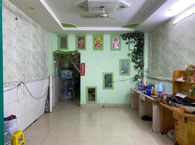 Nhà Quận 11 HXH Lạc Long Quân. Dt 54m2 ngang 4 dài 13 bán 6.2 Tỷ