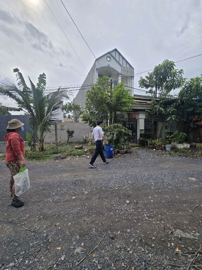 Cần bán nhà mặt tiền view Sông