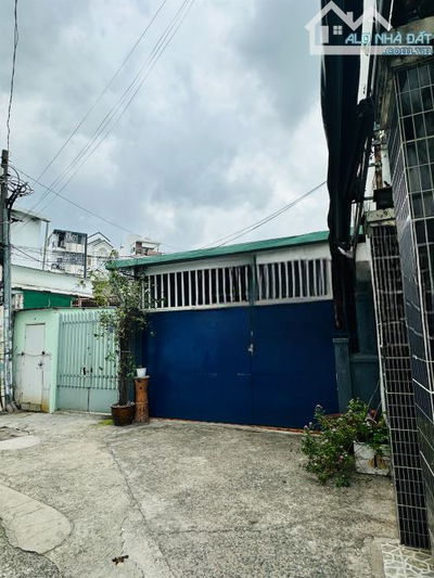 BÁN ĐẤT 👉 TẶNG NHÀ CÓ DOANH THU NGAY ĐẠI LỘ PHẠM VĂN ĐỒNG, GÒ VẤP. 240M2 NGANG 8m. 23,5tỷ