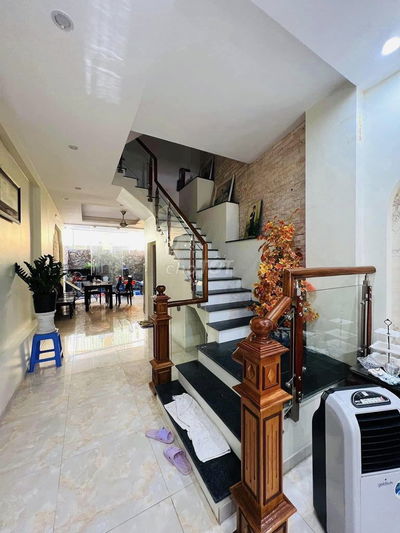 Bán nhà Giải Phóng,DT 50m2x5 tầng,ngõ 5m,gần đường, ở luôn,giá 7.86ty