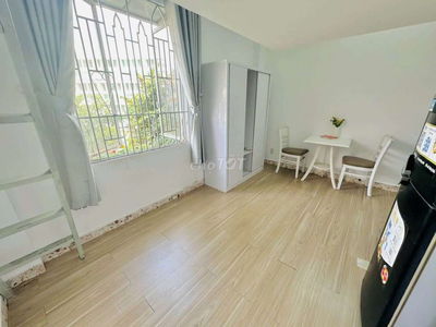 CĂN HỘ DUPLEX CỬA SỔ, MẶT TIỀN ĐƯỜNG LÝ THÁI TỔ , GẦN UEH QUẬN 10