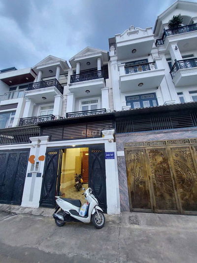 CHO THUÊ NHÀ SÂN XE HƠI VIP NHẤT HIỆP BÌNH