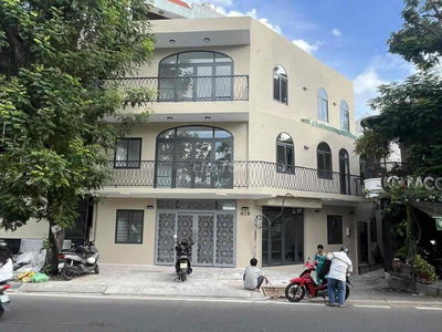 ✅ Cho Thuê MB 168m2 Góc 2 Mặt Tiền Đường Hoàng Sa_Quận 3