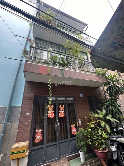 Nhà giá rẻ nội thất sịn 1 trệt 2 lầu Phạm Ngọc Tân Phú
