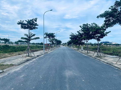 Lô Góc mặt tiền kênh sinh thái phân khu v6 view Fpt Plaza4
