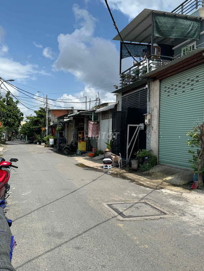 BÁN NHÀ MẶT TIỀN ĐƯỜNG NHỰA