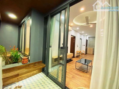 SIÊU PHẨM CÓ HỒ BƠI NGAY HỒ XUÂN HƯƠNG 8 TẦNG 13 PHÒNG  GẦN BIỂN SẴN DÒNG THU 80 TR BÊN