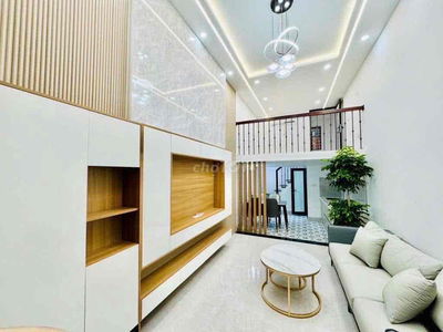Bán nhà phố Tôn Đức Thắng. Ngõ rộng 3 gác. Sổ đỏ vuông đẹp.