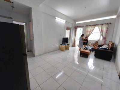 CHO THUÊ CĂN HỘ CHUNG CƯ SÁT Q10( SÂN PHÚ THỌ ) 2 PN 1WC - RỘNG 75m2