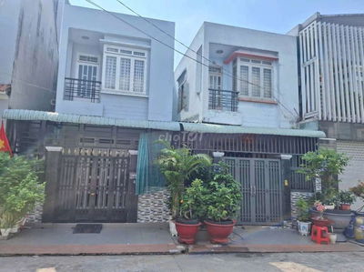 Nhà phố gần ngã tư Chiêu Liêu p. Tân Đông Hiệp Tp Dĩ An