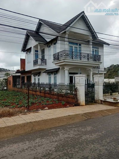 cho thuê villa 4 phòng đà lạt 8 triệu/tháng khu yên tĩnh văn minh