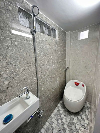Nhà Đẹp 2 Lầu Không Quy Hoạch Đoàn Văn Bơ Q4