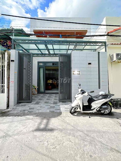 Nhà 1 Lửng Gần Bệnh Viện Bình Chánh - 100m2 - Giá Bán Gấp 780tr