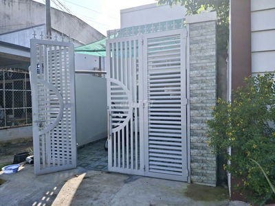 Cho thuê nhà mặt tiền 100m2, 2 phòng ngủ, đường Tân Hiệp 8, Hóc Môn