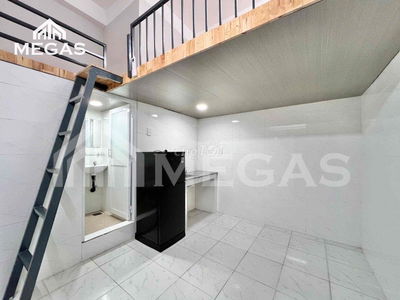 Duplex gác cao 2m full nội thất cho ở 4ng 4xe gần Văn Lang