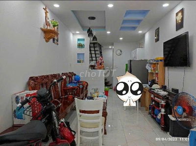 Nhà đẹp 1 căn ra mặt tiền – Ni Sư Huỳnh Liên, P.10 – 3.35 tỷ