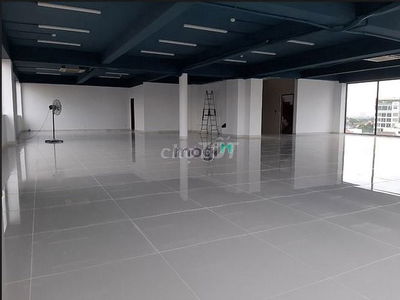 CHO THUÊ MẶT TIỀN LÊ DUẨN GẦN CHỢ ĐÊM