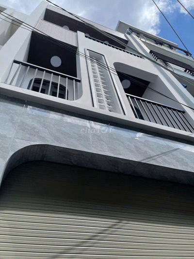 Nhà phố 1 trệt 2 lầu mới đẹp gần chợ Bình Chánh, Đường Đinh Đức Thiện
